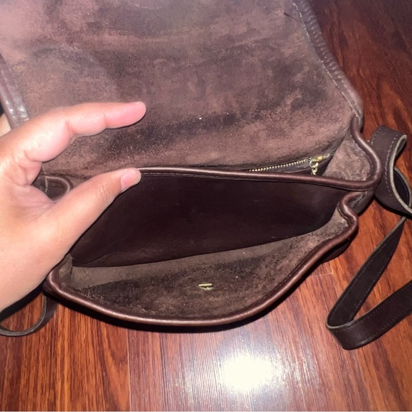 Vintage Coach Dark Brown Leather Crossbody Bag - Picture 7 of 13